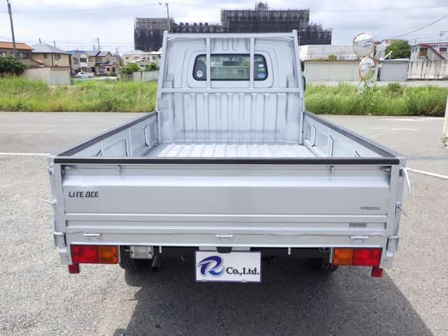 Toyota Light Ace Truck 5