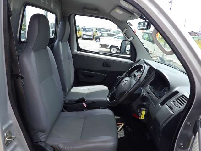 Toyota Light Ace Truck 10