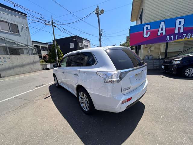 Mitsubishi Outlander PHEV 8