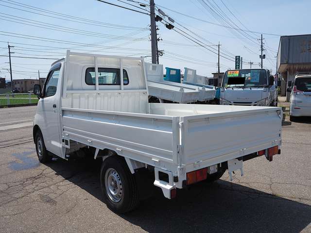 Toyota Light Ace Truck 6