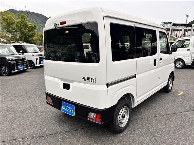 Daihatsu Hijet Cargo 7