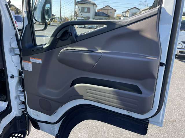 Mitsubishi Fuso Canter 11