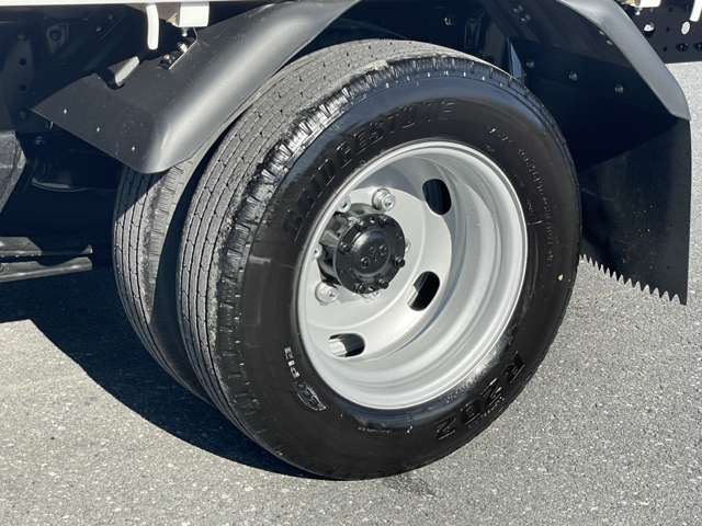 Mitsubishi Fuso Canter 7