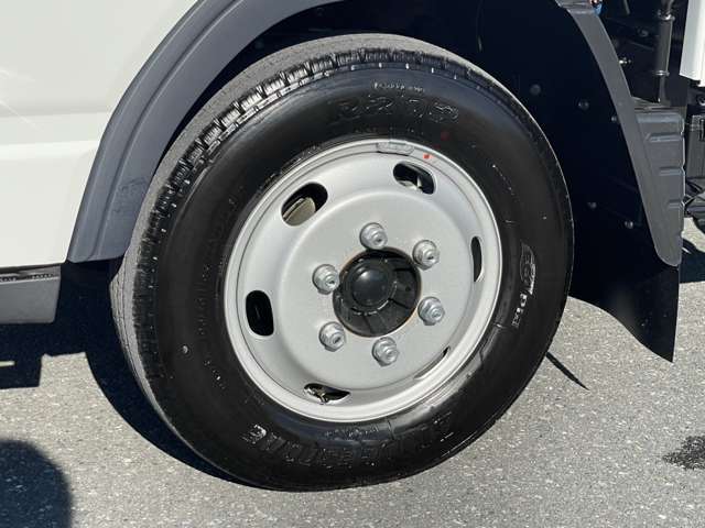 Mitsubishi Fuso Canter 8