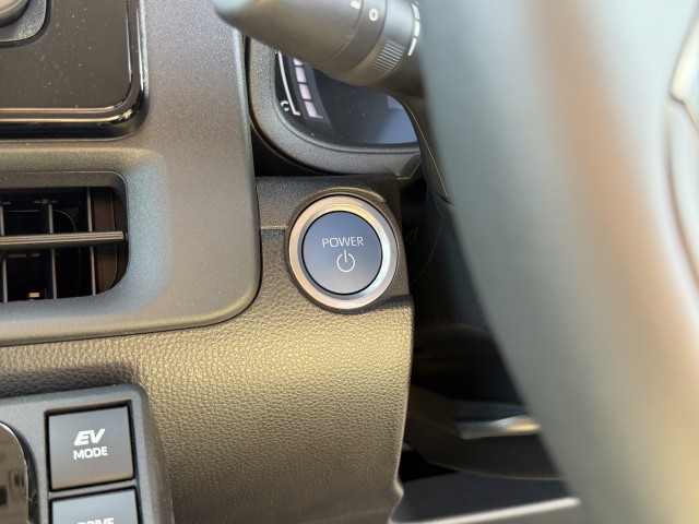 Toyota Sienta 11