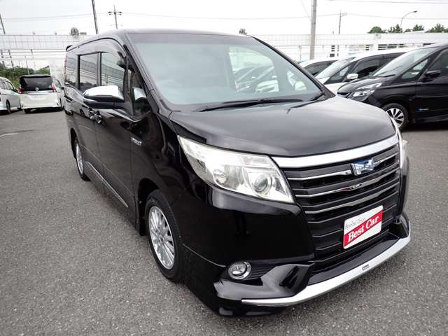Toyota Noah 6