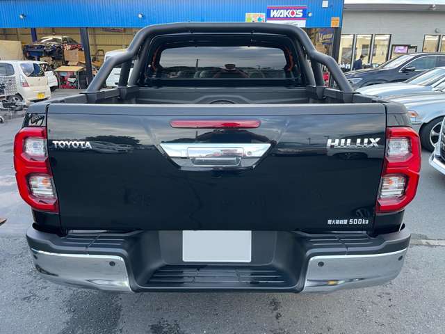 Toyota Hilux 4