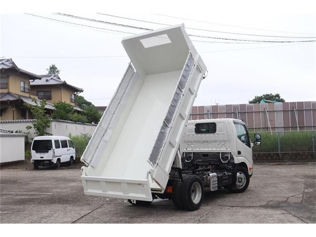 Hino Dutro 7