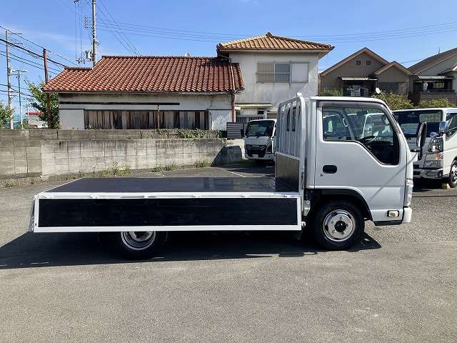 Isuzu Elf 12