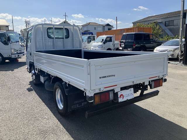 Isuzu Elf 6