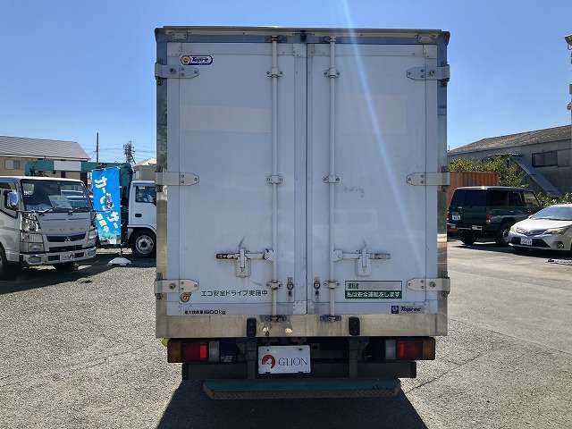 Isuzu Elf 7