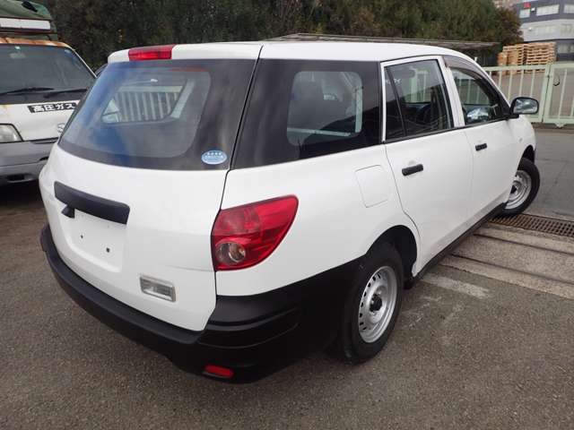 Nissan AD 4