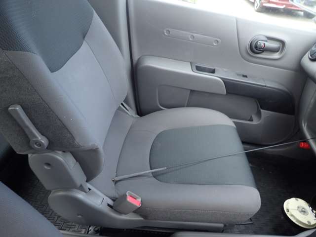 Nissan AD 10