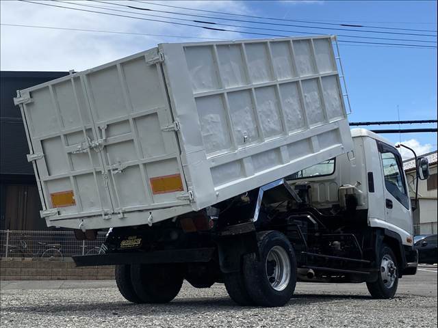 Isuzu Forward 2