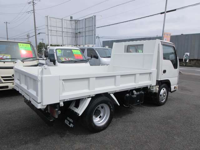 Isuzu Elf 11