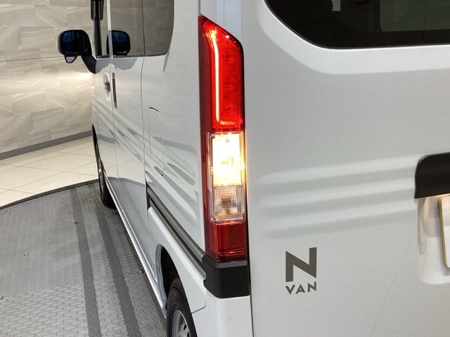 Honda N-VAN 11