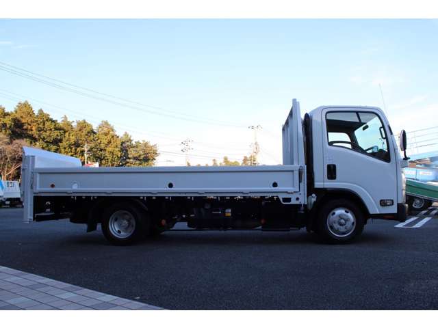 Isuzu Elf 4