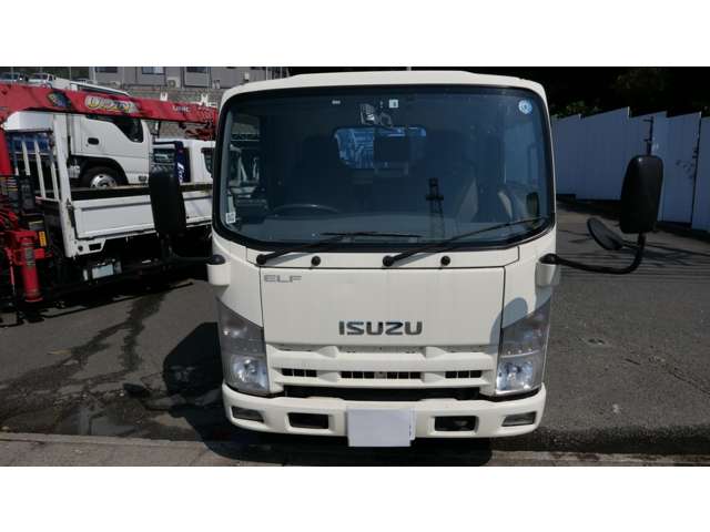 Isuzu Elf 2