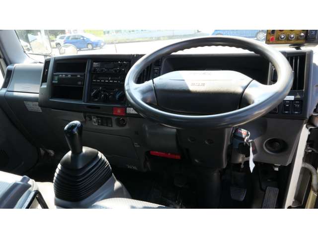 Isuzu Elf 10