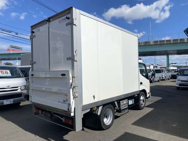 Toyota Dyna 4