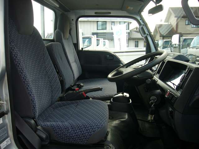 Nissan Atlas 12