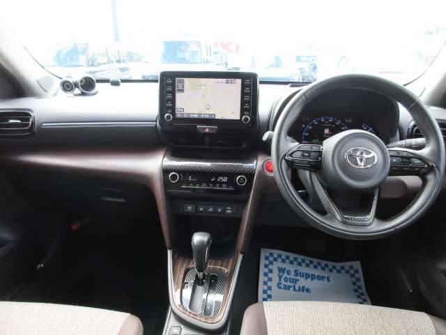 Toyota Yaris Cross 8