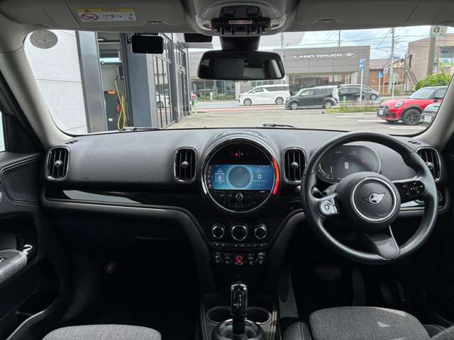 MINI Crossover 11