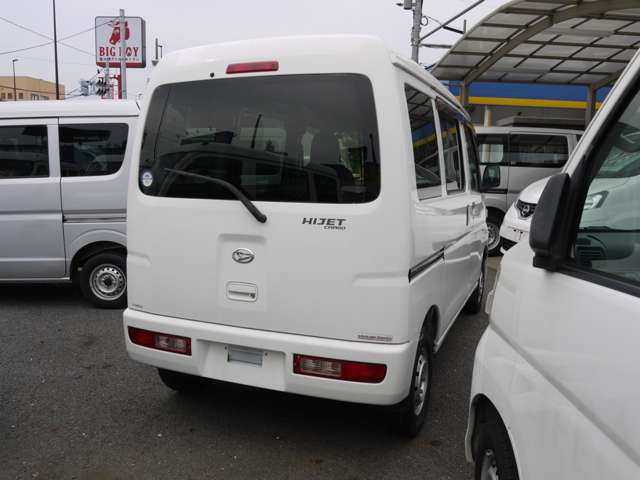 Daihatsu Hijet Cargo 5