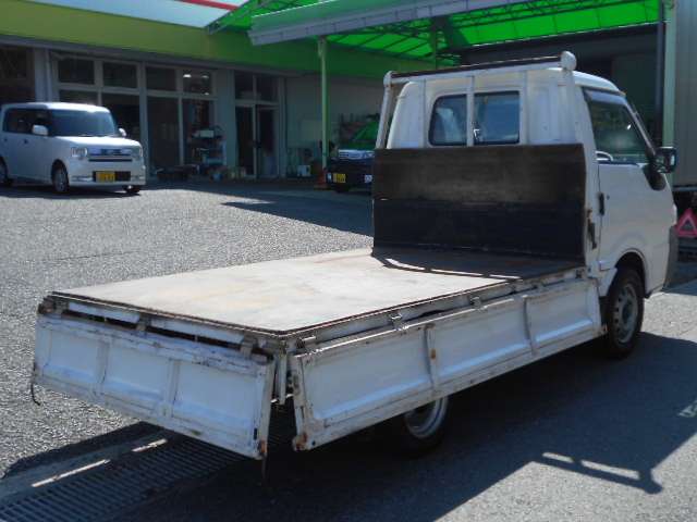 Mazda Bongo Truck 9