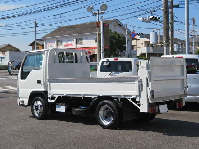 Mazda Titan 3