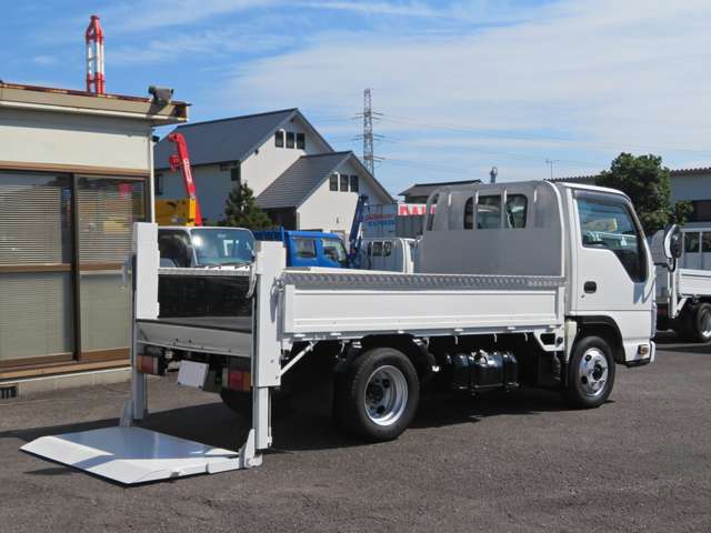 Mazda Titan 6