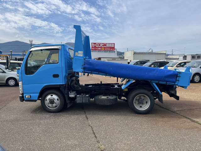 Isuzu Elf 8