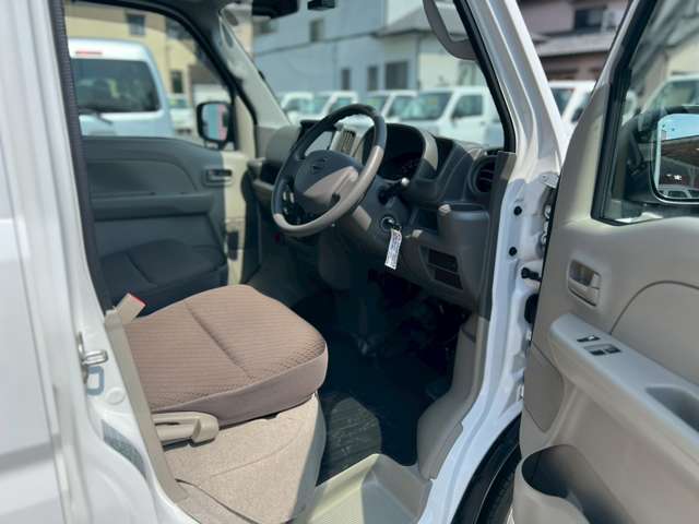 Nissan NV100 Clipper 3