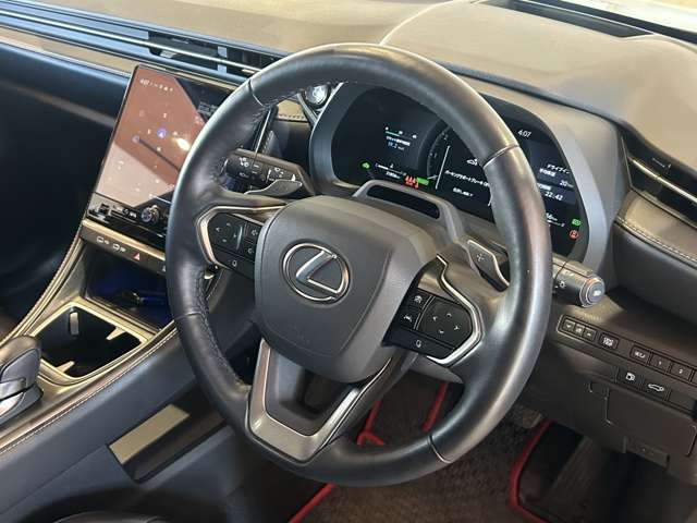 Lexus LBX 7
