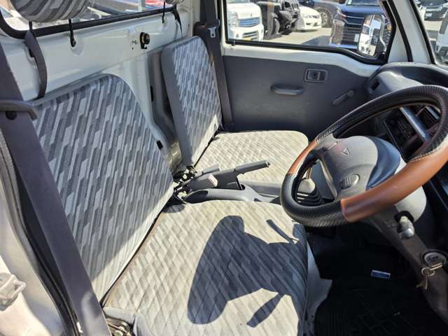 Daihatsu Hijet Truck 12
