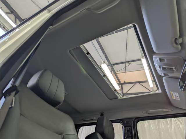 Mercedes-Benz G-Class 9
