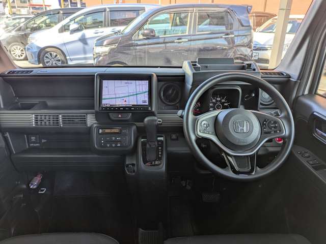 Honda N-VAN 8