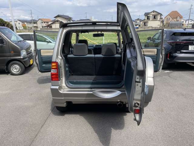 Mitsubishi Pajero Mini 12