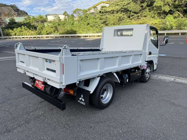 Mitsubishi Fuso Canter 9