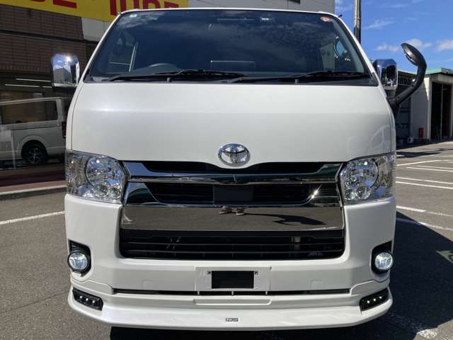 Toyota Hiace Van 2