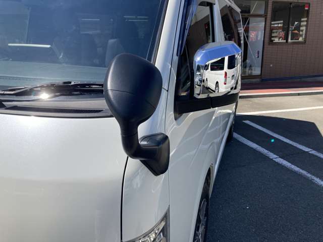 Toyota Hiace Van 9