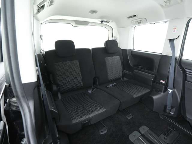 Mitsubishi Delica D:5 8