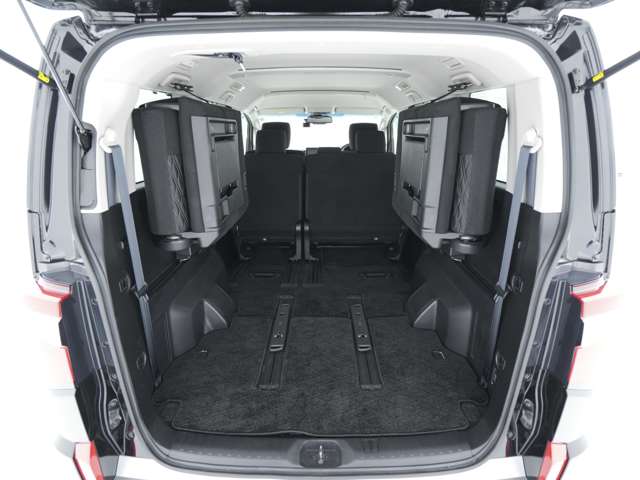 Mitsubishi Delica D:5 10
