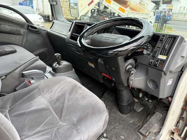 Isuzu Elf 9