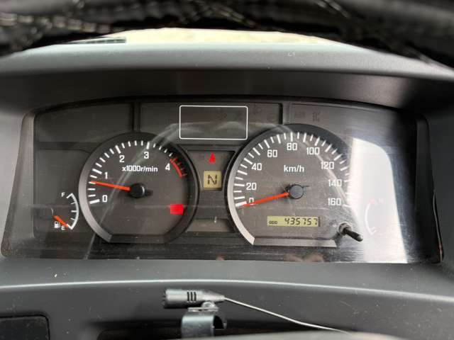 Isuzu Elf 10
