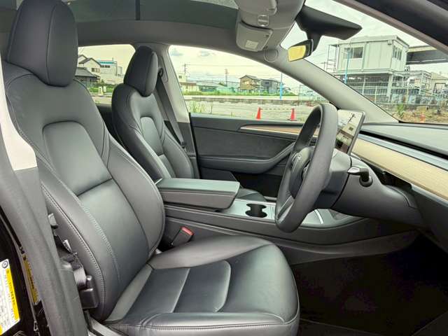 Tesla Model Y 13