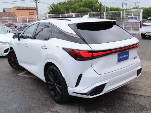 Lexus RX 9
