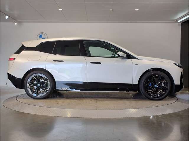 BMW iX 7