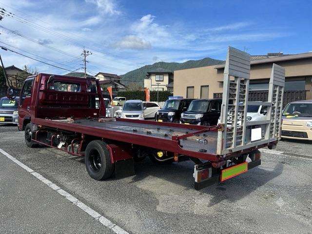 Isuzu Elf 12