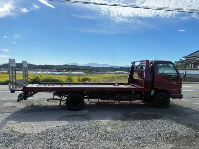 Isuzu Elf 7